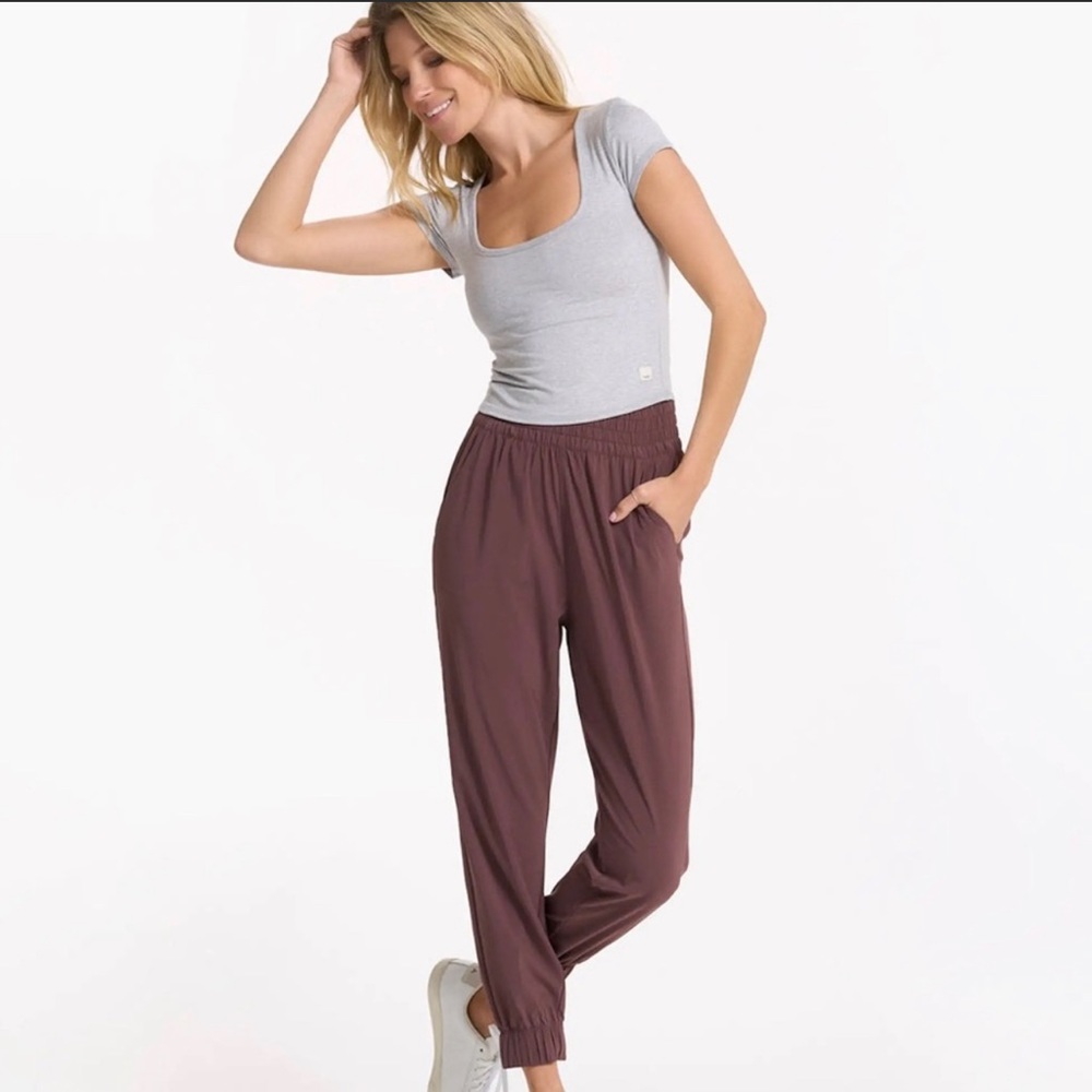 Vuori Halo Crop Tee Short Sleeve Small Grey